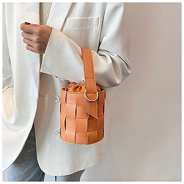 DRAWSTRING HANDMADE WOVEN BUCKET BAG