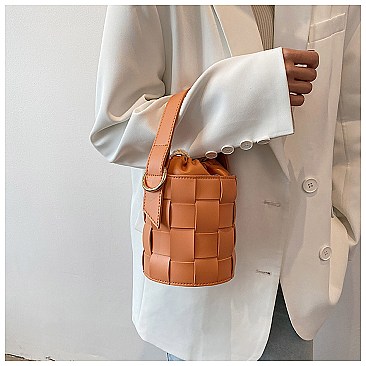 DRAWSTRING HANDMADE WOVEN BUCKET BAG