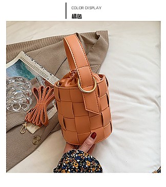 DRAWSTRING HANDMADE WOVEN BUCKET BAG
