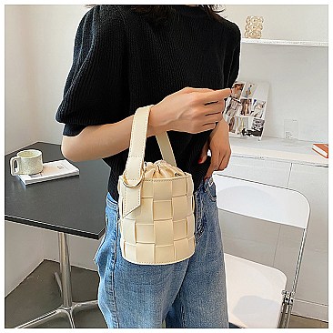 DRAWSTRING HANDMADE WOVEN BUCKET BAG