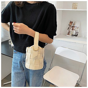 DRAWSTRING HANDMADE WOVEN BUCKET BAG