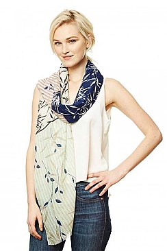 FASHIONABLE FLOWER PRINT SCARF