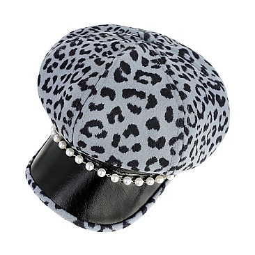 ANIMAL PRINT NEWSBOY CAP WITH PEARL ACCENT
