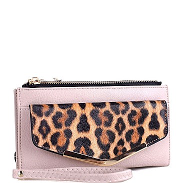 VERSATILE LEOPARD PRINT WRISTLET/WALLET