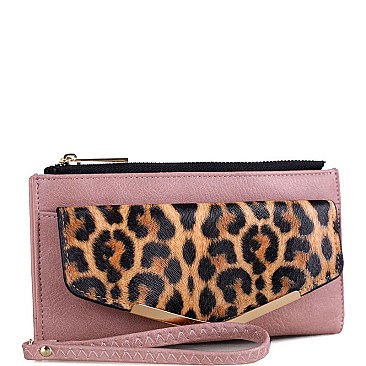 VERSATILE LEOPARD PRINT WRISTLET/WALLET