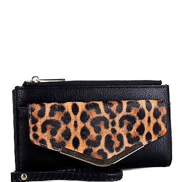VERSATILE LEOPARD PRINT WRISTLET/WALLET