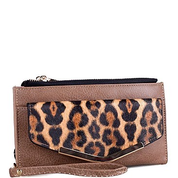 VERSATILE LEOPARD PRINT WRISTLET/WALLET