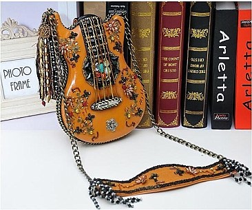 Guitar Design Ladies Chain Crossbody Bags