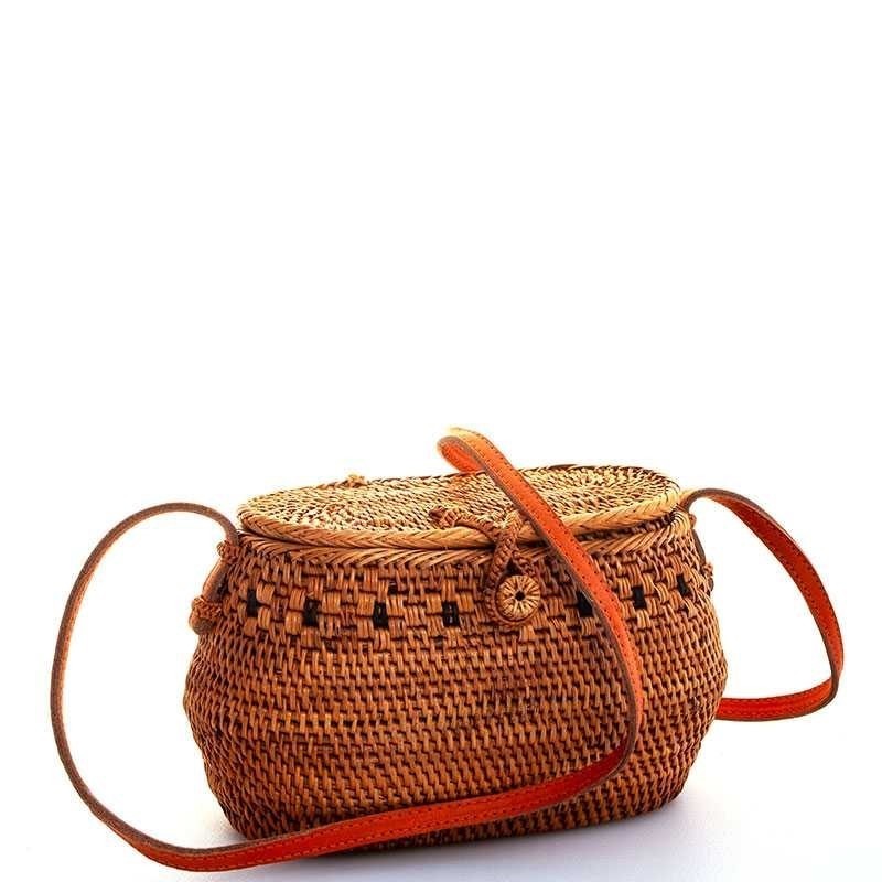 small straw bucket bag