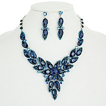 DAZZELING CRYSTAL HOLIDAY NECKLACE SET