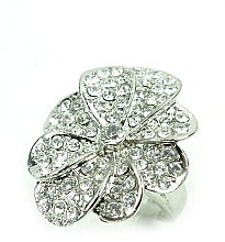 RHINESTONE FLOWER RING