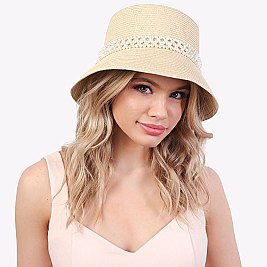 TRENDY PAPER BRAID BUCKET HAT WITH PEARL STRIP