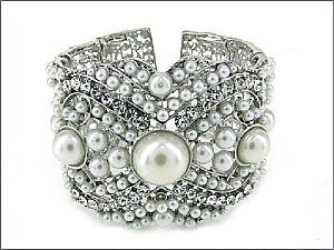 OB02228 RDPRL  Wire Cuff with Pearl