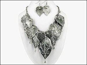 OS02610SBCRY Leaf And Stone Necklace Set (Silver)