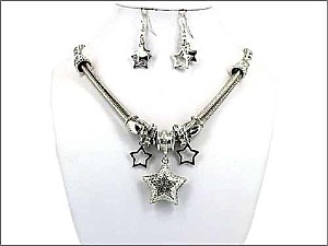 OS03035RDCRY Designer Star With Stone Necklace 18" Set