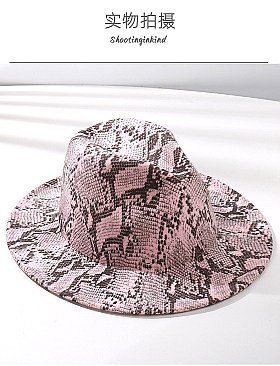 TRENDY SNAKE PRINT FEDORA HAT