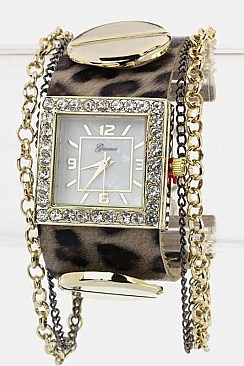 Trendy Leather & Screw Button Cuff Fashion Watch LA 05-1877