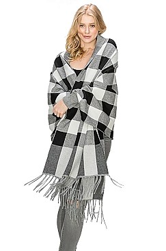 FANCY PLAID PATTERN TASSEL PONCHO