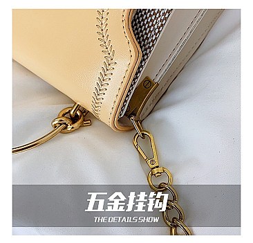 PUSH-LOCK & CHAIN HANDLE SHOULDER BAG