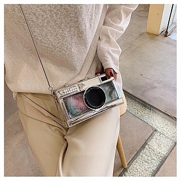 BOXY CAMERA CLUTCH BAG