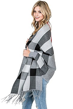 FANCY PLAID PATTERN TASSEL PONCHO