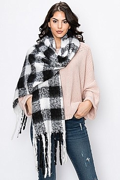 FASHION PLAID PATTERN FRINGE SCARF