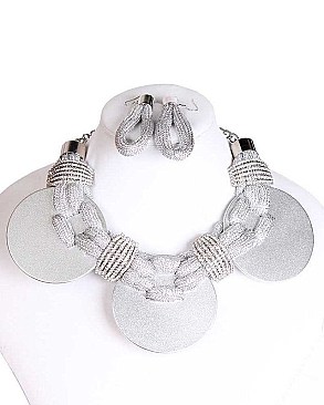 LRG DISCS CHAINED BIB NECKLACE SET