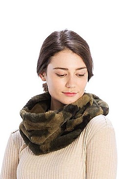 INFINITY FAUX FUR CAMOUFLAGE SCARF