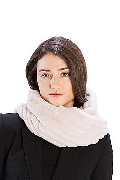 QUILTED STRIPE INFINITY SCARF