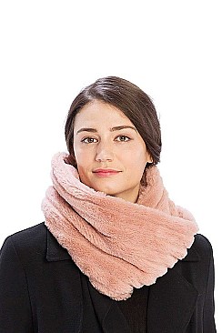QUILTED STRIPE INFINITY SCARF