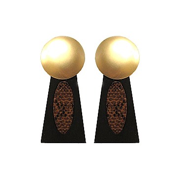 ROUND METAL EARRING W/ PLEATHER DROP