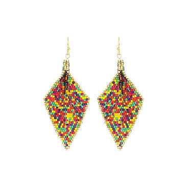 BEADED CURVED EARRING