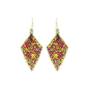 BEADED CURVED EARRING