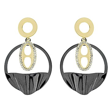 STRIKING METAL DANGLE EARRINGS