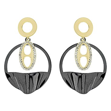 STRIKING METAL DANGLE EARRINGS