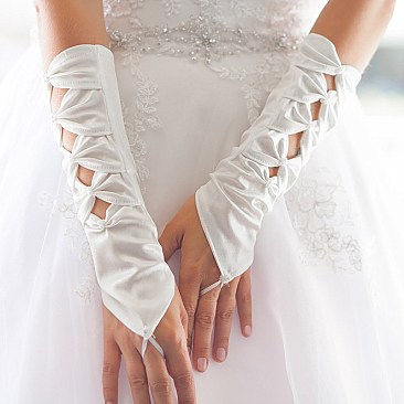 FASHIONABLE SATIN BRIDAL 4 BOW FINGERLESS GLOVES SLGLV963