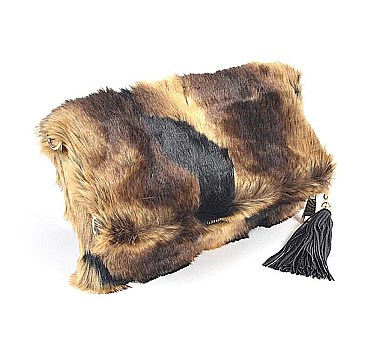 FOLDABLE TIGER PRINT FUR CLUTCH