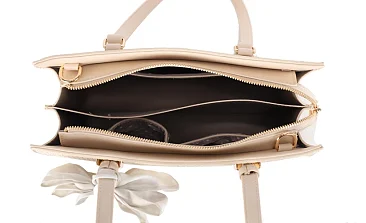 Scarfed Embossed High-End Boutique Stachel / Tote