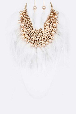 PEARL & FEATHER MIX STATEMENT NECKLACE