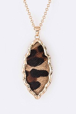 Stylish Animal Leather Print Pendant Necklace Set LA-KNE0856Z