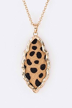 Stylish Animal Leather Print Pendant Necklace Set LA-KNE0856Z