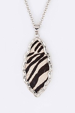 Stylish Animal Leather Print Pendant Necklace Set LA-KNE0856Z
