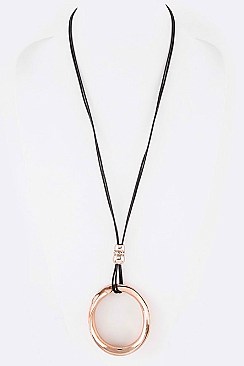 Stylish Jumbo Ring Pendant Cord Necklace LA-181210