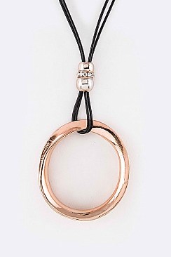 Stylish Jumbo Ring Pendant Cord Necklace LA-181210