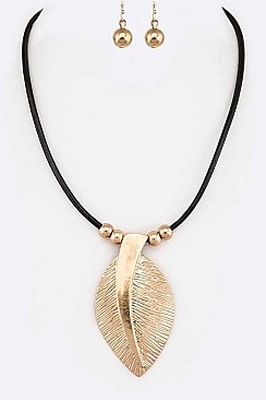 SILVER PLATED LEAF PENDANT NECKLACE SET