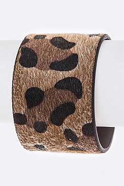 ADJUSTABLE LEOPARD PRINT CUFF