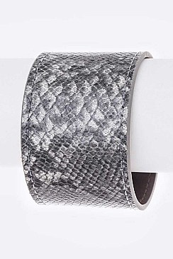 ADJUSTABLE SNAKE PRINT CUFF