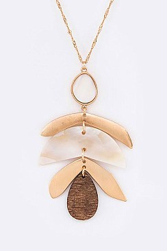 Chic Mix Media Wood, Shell & Metal Pendant Necklace Set LA126442
