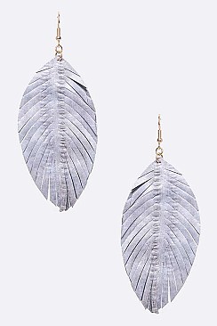 LEATHER EMBOSSED CUTOUT EARRING