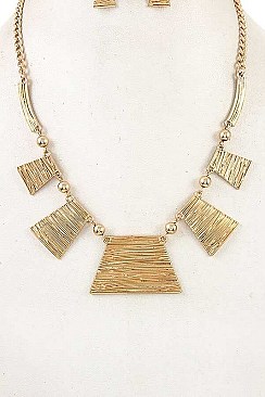 LINKED SCRATCH METAL NECKLACE